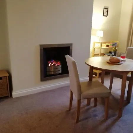 Elegantly Cosy And Peaceful Cottage - South Of Lake District National Park - Great Wifi Dalton in Furness